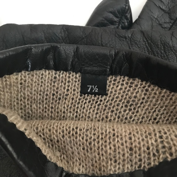 ❣️NWOT Fashionable❣️ Black Buttery Soft Leather Gloves - Picture 6 of 7